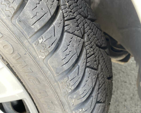 Білий Фольксваген Поло, об'ємом двигуна 1.6 л та пробігом 158 тис. км за 8400 $, фото 18 на Automoto.ua