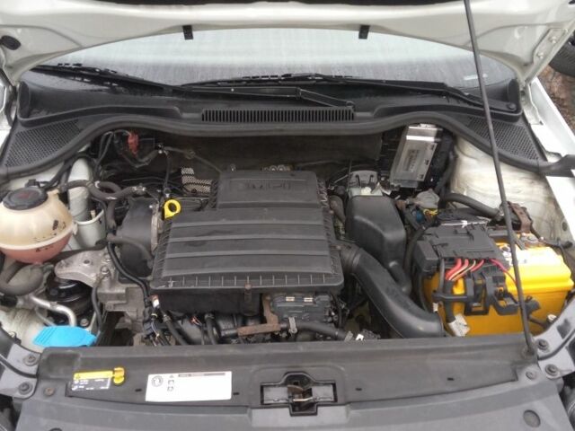 Белый Фольксваген Поло, объемом двигателя 1.6 л и пробегом 95 тыс. км за 10500 $, фото 5 на Automoto.ua