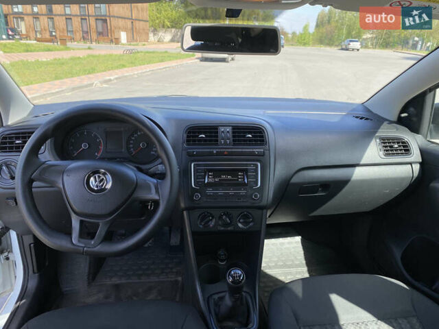 Білий Фольксваген Поло, об'ємом двигуна 1.6 л та пробігом 158 тис. км за 8400 $, фото 11 на Automoto.ua