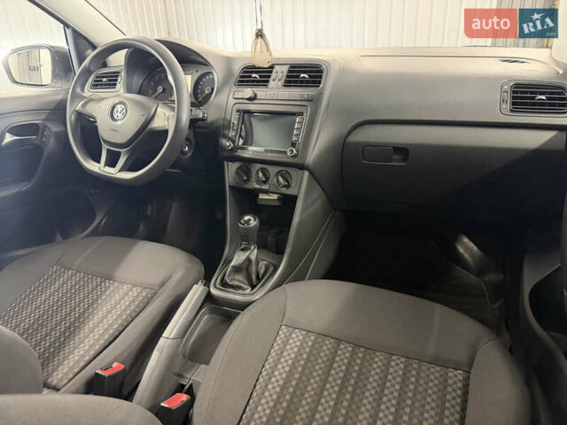 Білий Фольксваген Поло, об'ємом двигуна 1.4 л та пробігом 58 тис. км за 11000 $, фото 25 на Automoto.ua