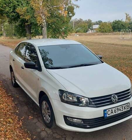 Белый Фольксваген Поло, объемом двигателя 1.6 л и пробегом 213 тыс. км за 8300 $, фото 3 на Automoto.ua