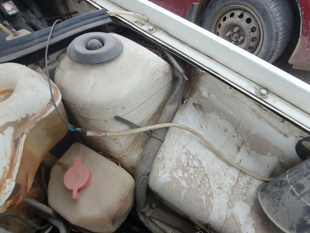 Белый Фольксваген Поло, объемом двигателя 1 л и пробегом 90 тыс. км за 950 $, фото 11 на Automoto.ua