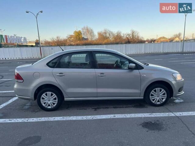 Бежевий Фольксваген Поло, об'ємом двигуна 1.57 л та пробігом 230 тис. км за 4800 $, фото 3 на Automoto.ua