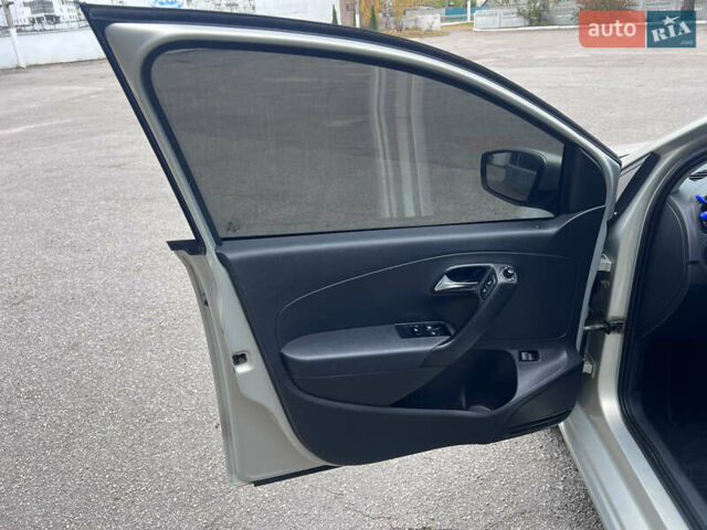 Бежевий Фольксваген Поло, об'ємом двигуна 1.6 л та пробігом 212 тис. км за 7499 $, фото 17 на Automoto.ua