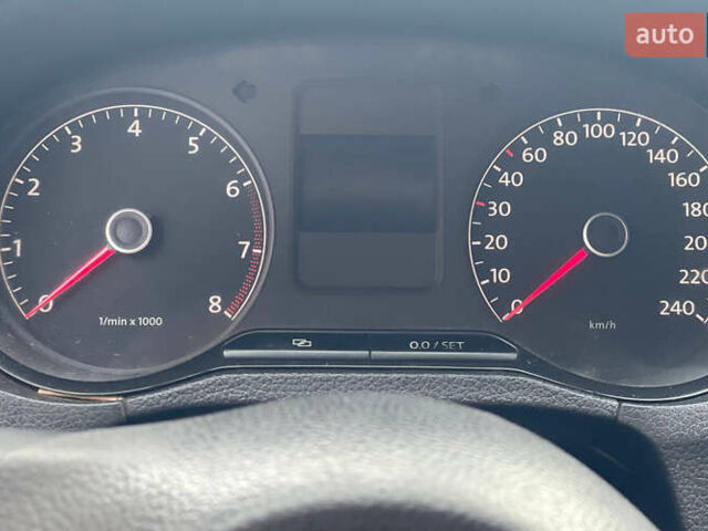 Бежевий Фольксваген Поло, об'ємом двигуна 1.6 л та пробігом 330 тис. км за 5800 $, фото 9 на Automoto.ua