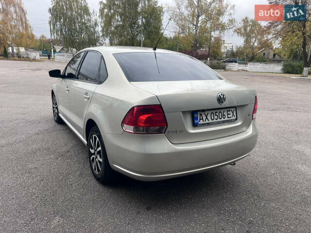 Бежевий Фольксваген Поло, об'ємом двигуна 1.6 л та пробігом 212 тис. км за 7499 $, фото 6 на Automoto.ua