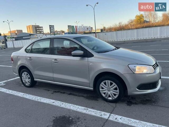 Бежевий Фольксваген Поло, об'ємом двигуна 1.57 л та пробігом 230 тис. км за 4800 $, фото 1 на Automoto.ua
