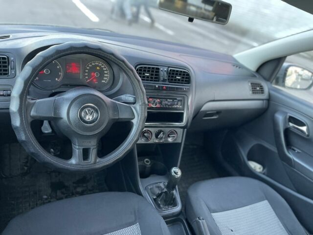 Бежевий Фольксваген Поло, об'ємом двигуна 1.6 л та пробігом 230 тис. км за 4800 $, фото 17 на Automoto.ua