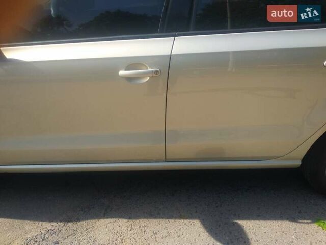 Бежевый Фольксваген Поло, объемом двигателя 1.6 л и пробегом 270 тыс. км за 6500 $, фото 4 на Automoto.ua