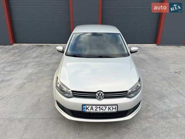 Бежевый Фольксваген Поло, объемом двигателя 1.6 л и пробегом 129 тыс. км за 6750 $, фото 1 на Automoto.ua