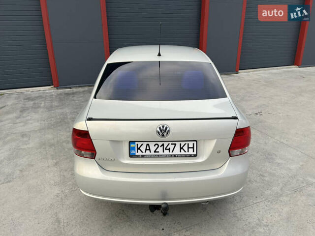 Бежевый Фольксваген Поло, объемом двигателя 1.6 л и пробегом 129 тыс. км за 6750 $, фото 4 на Automoto.ua