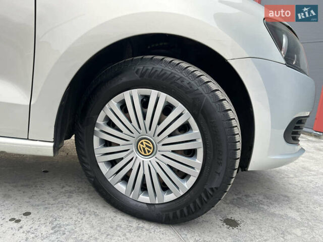 Бежевый Фольксваген Поло, объемом двигателя 1.6 л и пробегом 129 тыс. км за 6750 $, фото 14 на Automoto.ua
