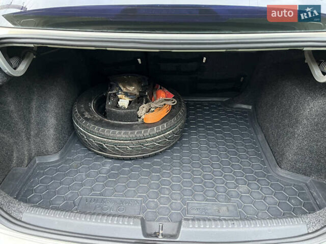 Бежевый Фольксваген Поло, объемом двигателя 1.6 л и пробегом 129 тыс. км за 6750 $, фото 16 на Automoto.ua