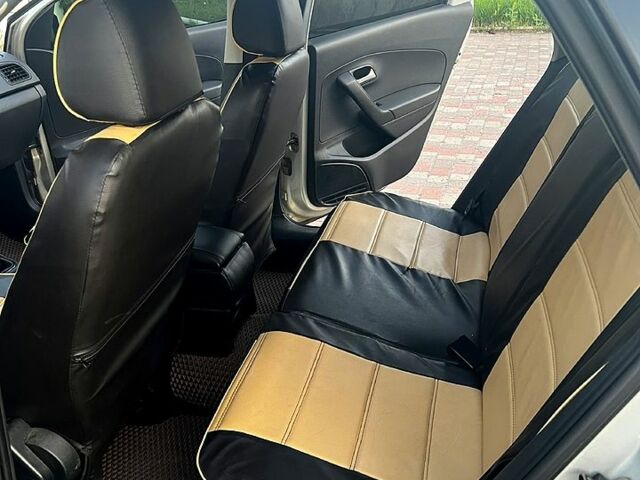 Бежевый Фольксваген Поло, объемом двигателя 1.6 л и пробегом 170 тыс. км за 5999 $, фото 7 на Automoto.ua