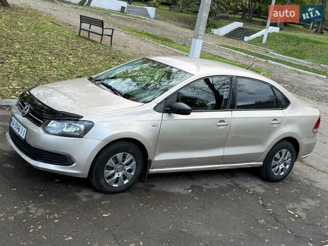 Бежевый Фольксваген Поло, объемом двигателя 1.6 л и пробегом 250 тыс. км за 3800 $, фото 8 на Automoto.ua