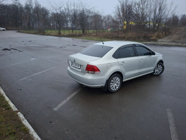 Бежевый Фольксваген Поло, объемом двигателя 1.6 л и пробегом 224 тыс. км за 7300 $, фото 2 на Automoto.ua