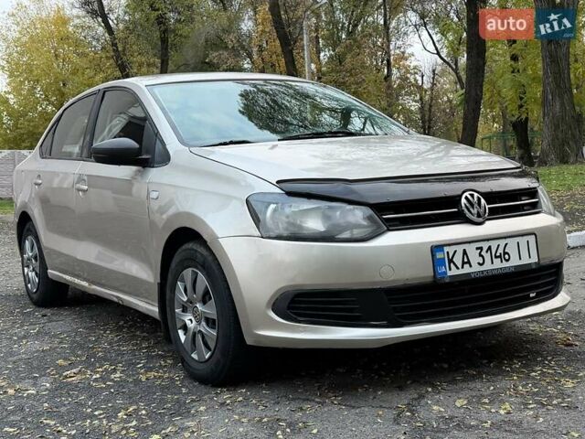 Бежевый Фольксваген Поло, объемом двигателя 1.6 л и пробегом 250 тыс. км за 3800 $, фото 46 на Automoto.ua