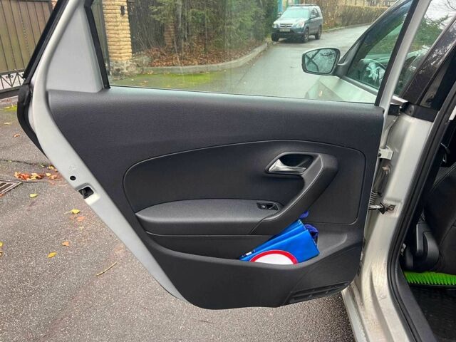 Бежевый Фольксваген Поло, объемом двигателя 1.6 л и пробегом 221 тыс. км за 6990 $, фото 15 на Automoto.ua