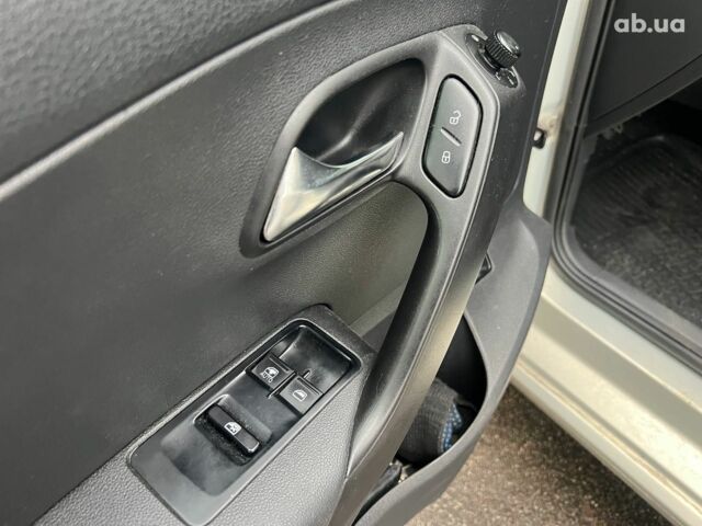 Бежевый Фольксваген Поло, объемом двигателя 1.6 л и пробегом 221 тыс. км за 6990 $, фото 9 на Automoto.ua