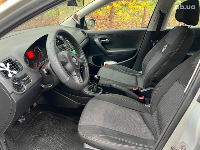 Бежевый Фольксваген Поло, объемом двигателя 1.6 л и пробегом 221 тыс. км за 6990 $, фото 10 на Automoto.ua