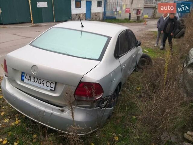 Бежевый Фольксваген Поло, объемом двигателя 1.6 л и пробегом 250 тыс. км за 3500 $, фото 2 на Automoto.ua