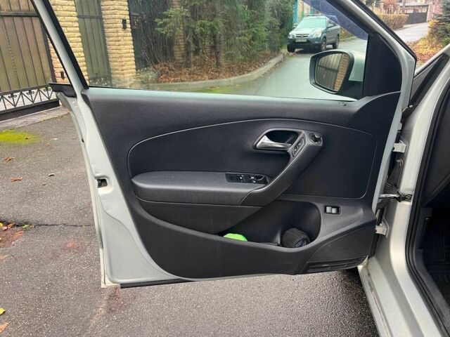 Бежевый Фольксваген Поло, объемом двигателя 1.6 л и пробегом 221 тыс. км за 6990 $, фото 8 на Automoto.ua