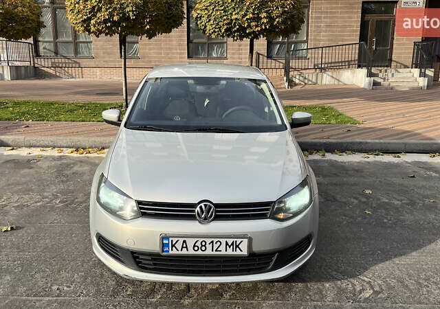 Бежевый Фольксваген Поло, объемом двигателя 1.6 л и пробегом 220 тыс. км за 6999 $, фото 1 на Automoto.ua