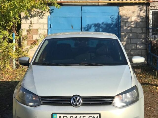 Бежевый Фольксваген Поло, объемом двигателя 1.6 л и пробегом 265 тыс. км за 5100 $, фото 2 на Automoto.ua