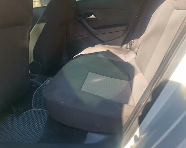 Бежевый Фольксваген Поло, объемом двигателя 1.6 л и пробегом 185 тыс. км за 6500 $, фото 7 на Automoto.ua