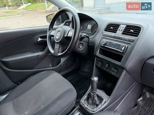 Бежевый Фольксваген Поло, объемом двигателя 1.6 л и пробегом 250 тыс. км за 3800 $, фото 59 на Automoto.ua
