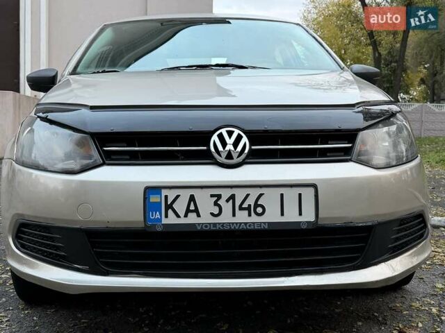 Бежевый Фольксваген Поло, объемом двигателя 1.6 л и пробегом 250 тыс. км за 3800 $, фото 47 на Automoto.ua