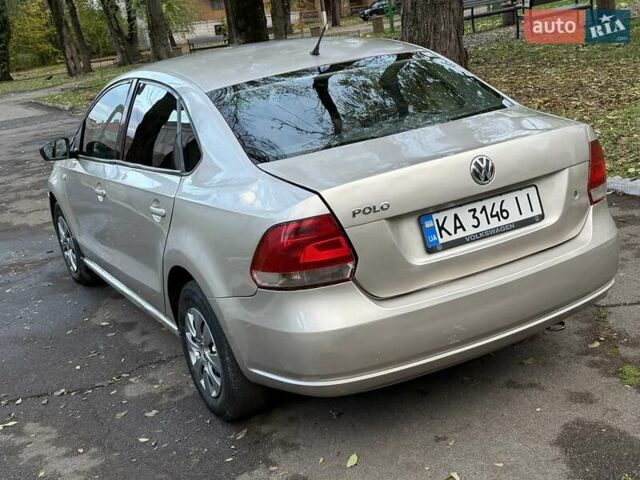 Бежевый Фольксваген Поло, объемом двигателя 1.6 л и пробегом 250 тыс. км за 3800 $, фото 9 на Automoto.ua