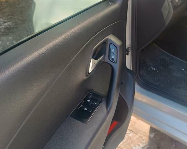 Бежевый Фольксваген Поло, объемом двигателя 1.6 л и пробегом 185 тыс. км за 6500 $, фото 2 на Automoto.ua