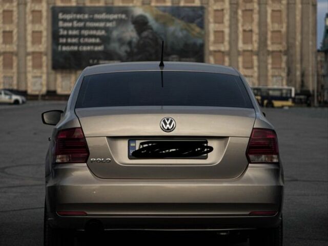 Бежевий Фольксваген Поло, об'ємом двигуна 1.6 л та пробігом 188 тис. км за 8700 $, фото 5 на Automoto.ua