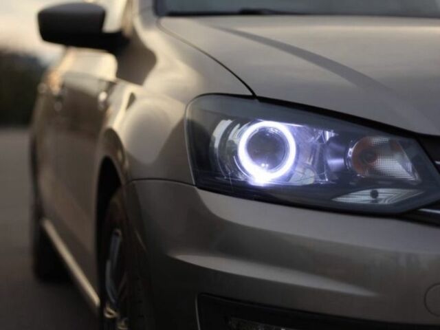 Бежевий Фольксваген Поло, об'ємом двигуна 1.6 л та пробігом 188 тис. км за 8700 $, фото 4 на Automoto.ua