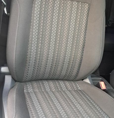 Бежевий Фольксваген Поло, об'ємом двигуна 1.6 л та пробігом 63 тис. км за 10800 $, фото 13 на Automoto.ua