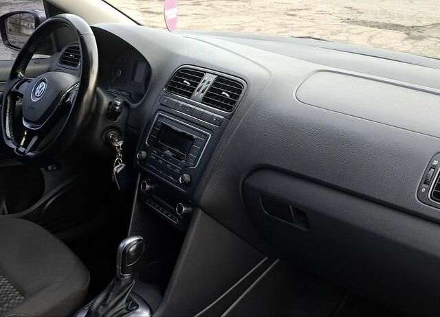 Бежевий Фольксваген Поло, об'ємом двигуна 1.6 л та пробігом 63 тис. км за 10800 $, фото 15 на Automoto.ua