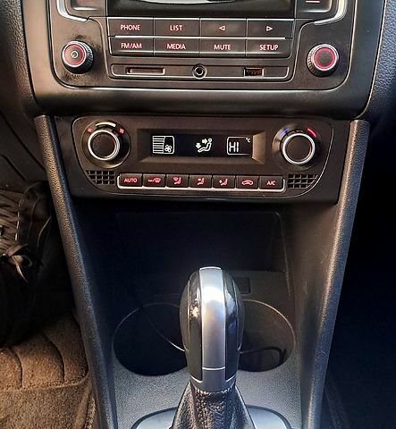 Бежевый Фольксваген Поло, объемом двигателя 1.6 л и пробегом 63 тыс. км за 10800 $, фото 13 на Automoto.ua