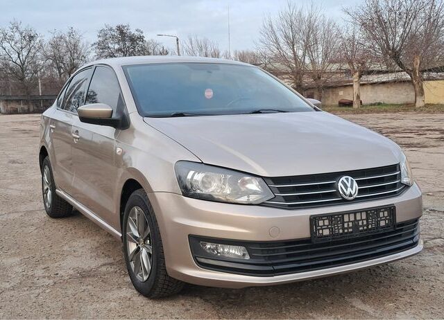 Бежевий Фольксваген Поло, об'ємом двигуна 1.6 л та пробігом 63 тис. км за 10800 $, фото 2 на Automoto.ua