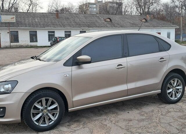 Бежевий Фольксваген Поло, об'ємом двигуна 1.6 л та пробігом 63 тис. км за 10800 $, фото 7 на Automoto.ua