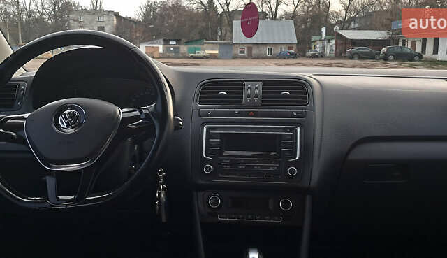 Бежевый Фольксваген Поло, объемом двигателя 1.6 л и пробегом 63 тыс. км за 10800 $, фото 13 на Automoto.ua