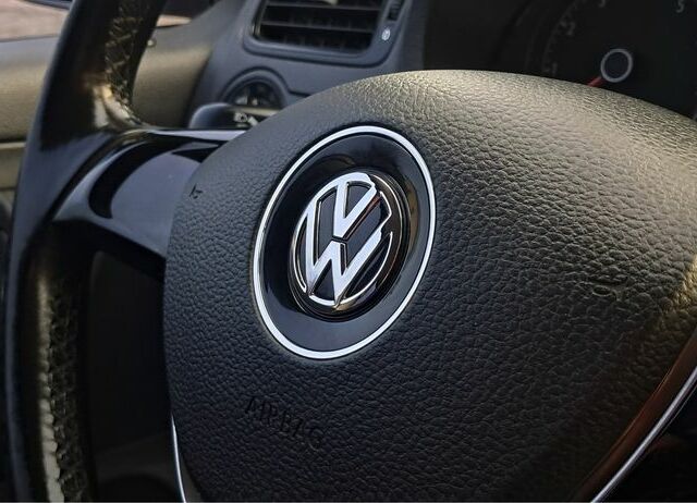 Бежевий Фольксваген Поло, об'ємом двигуна 1.6 л та пробігом 63 тис. км за 10800 $, фото 17 на Automoto.ua