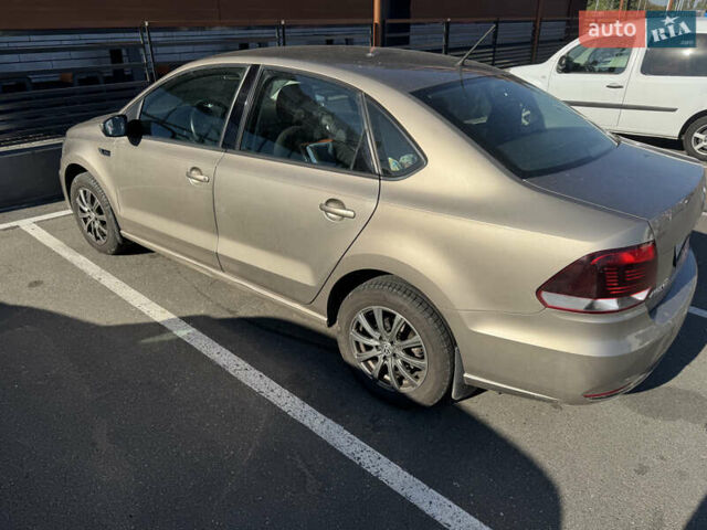 Бежевый Фольксваген Поло, объемом двигателя 1.4 л и пробегом 111 тыс. км за 9200 $, фото 4 на Automoto.ua