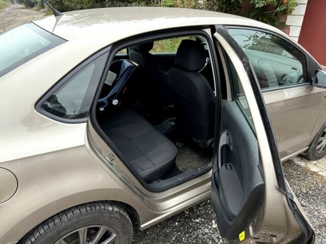 Бежевый Фольксваген Поло, объемом двигателя 1.4 л и пробегом 111 тыс. км за 9000 $, фото 8 на Automoto.ua