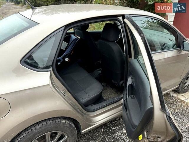 Бежевый Фольксваген Поло, объемом двигателя 1.4 л и пробегом 111 тыс. км за 9200 $, фото 14 на Automoto.ua