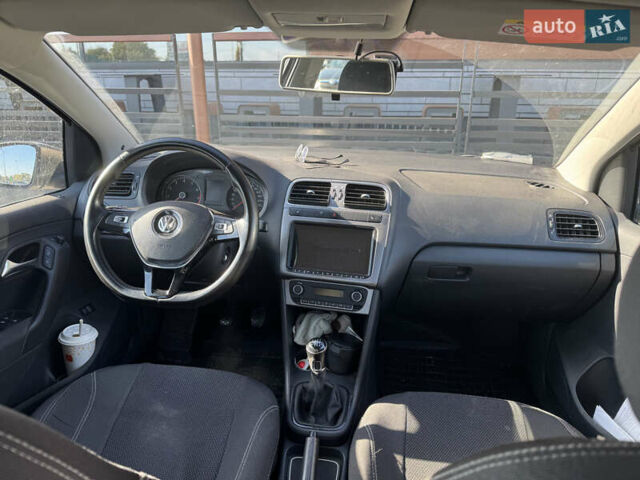 Бежевый Фольксваген Поло, объемом двигателя 1.4 л и пробегом 111 тыс. км за 9200 $, фото 3 на Automoto.ua