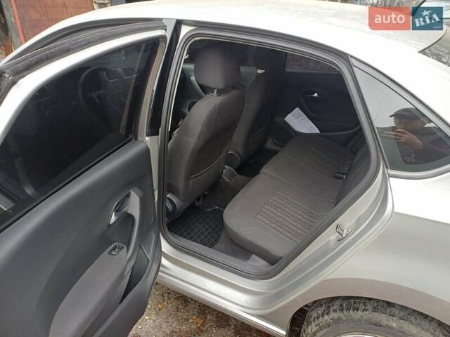 Бежевый Фольксваген Поло, объемом двигателя 1.39 л и пробегом 68 тыс. км за 12000 $, фото 7 на Automoto.ua