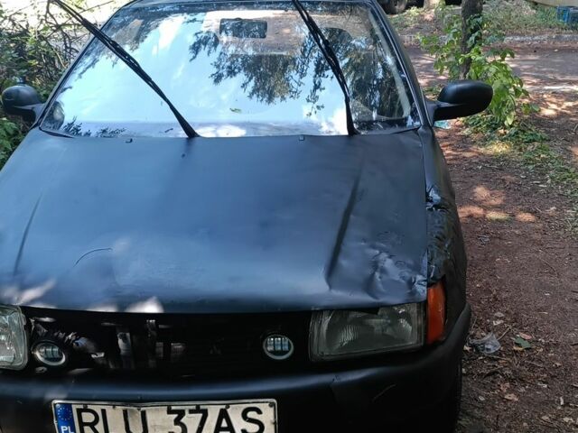 Черный Фольксваген Поло, объемом двигателя 0 л и пробегом 320 тыс. км за 144 $, фото 2 на Automoto.ua