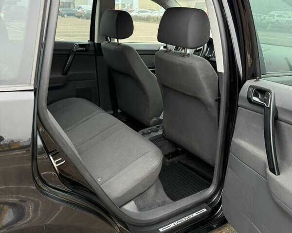 Черный Фольксваген Поло, объемом двигателя 1.2 л и пробегом 208 тыс. км за 4000 $, фото 12 на Automoto.ua