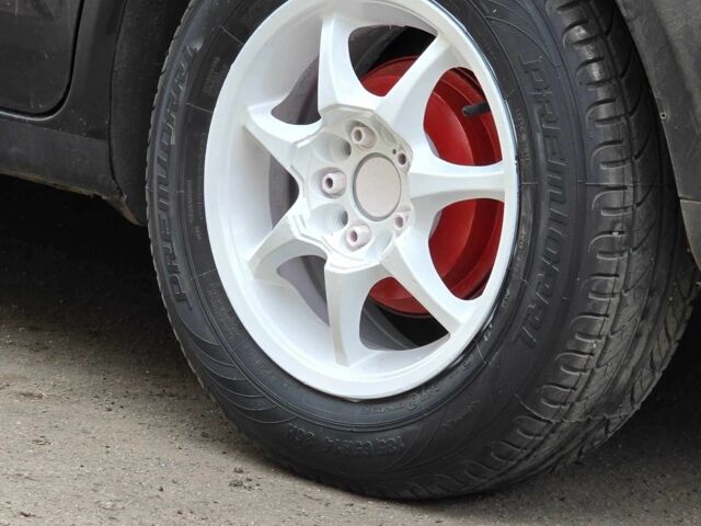 Черный Фольксваген Поло, объемом двигателя 1.2 л и пробегом 240 тыс. км за 2000 $, фото 6 на Automoto.ua